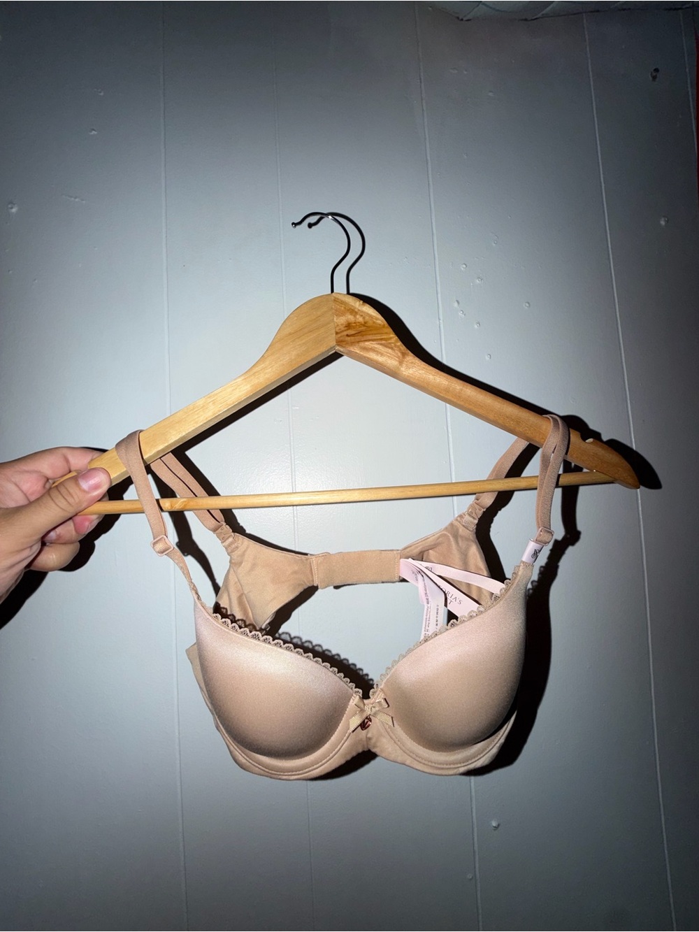 Women Victoria Secret Beige Bra 32B